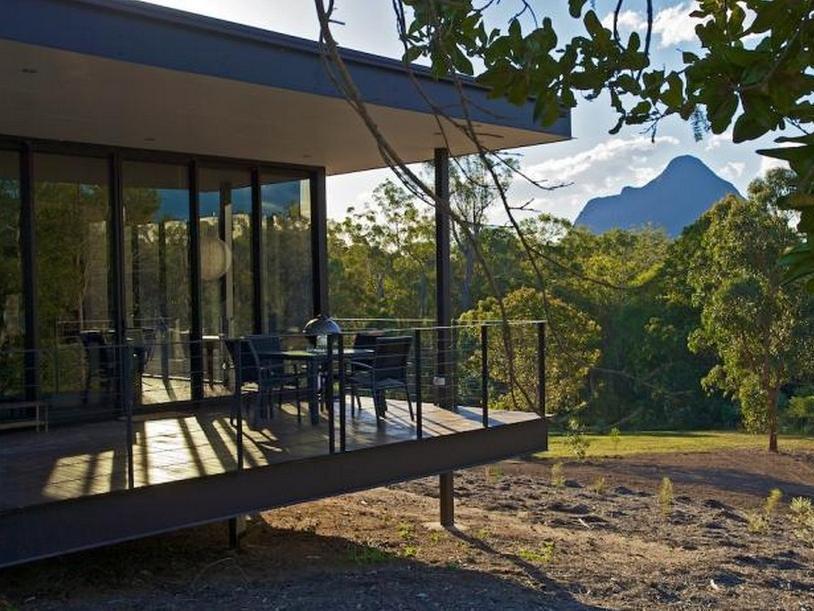 Glass On Glasshouse Glass House Mountains Exteriér fotografie